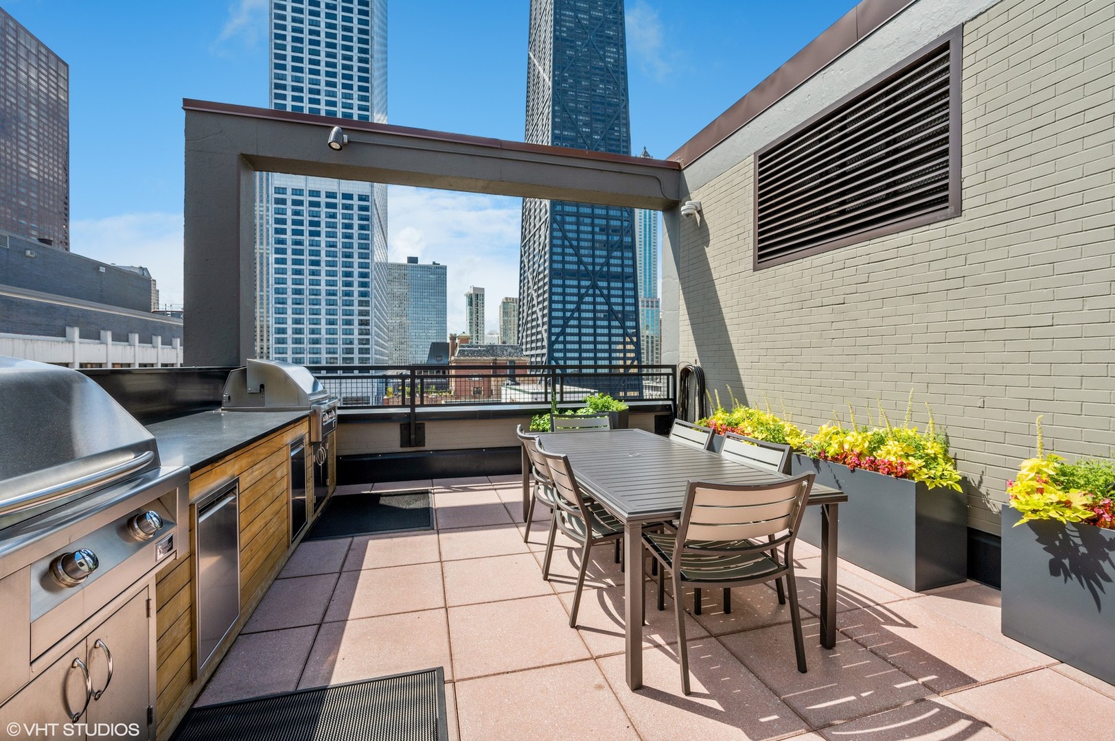 247 East Chestnut Street, Unit 1802 Chicago, IL 60611 - Photo 17 of 23
