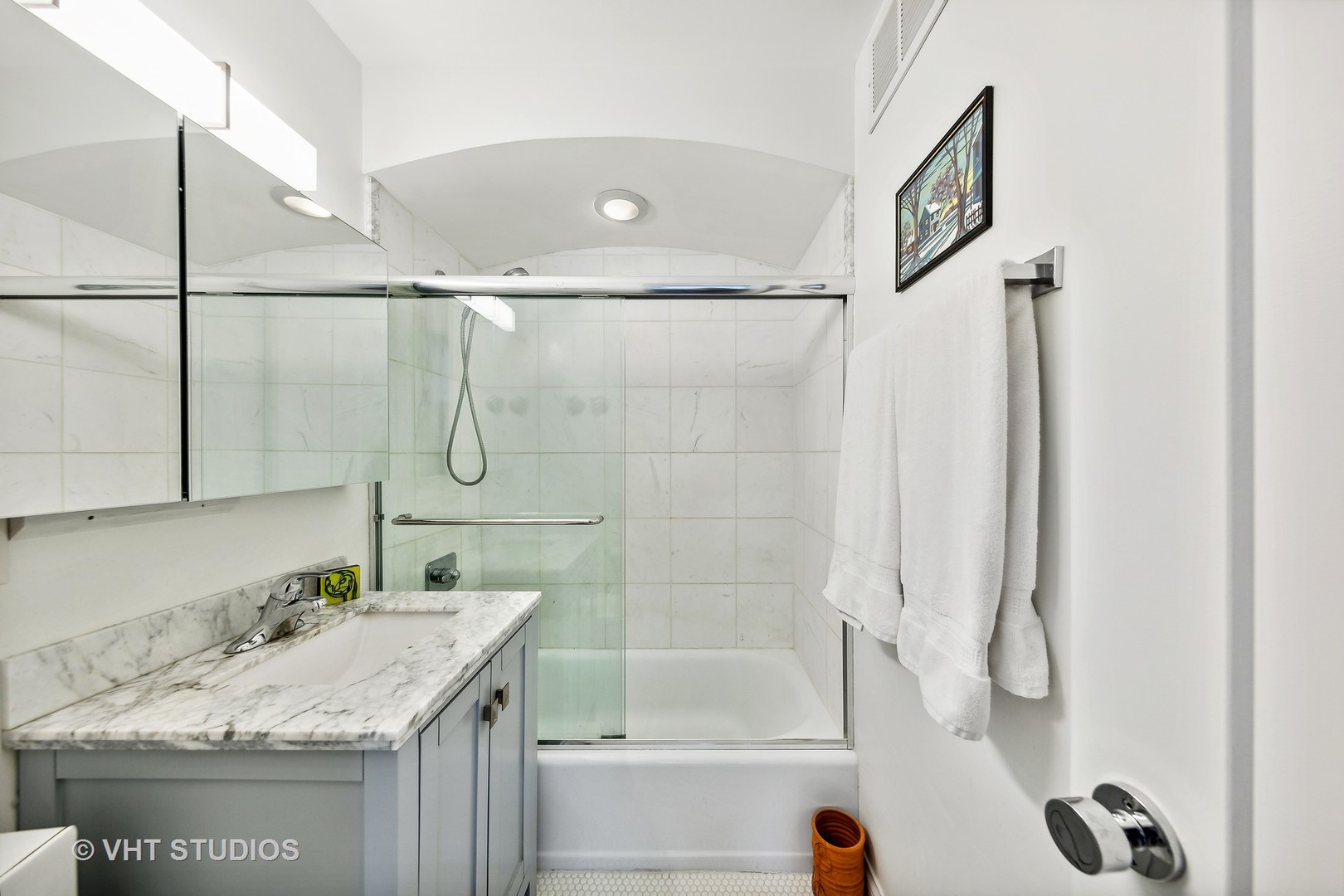 247 East Chestnut Street, Unit 1802 Chicago, IL 60611 - Photo 10 of 23