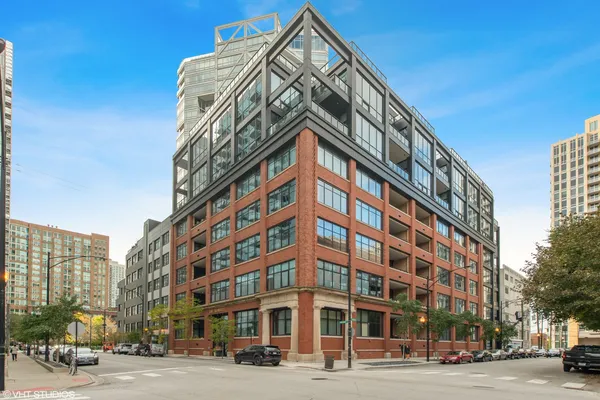 $6,500 | 668 North Kingsbury Street, Unit 507, Chicago, IL 60654