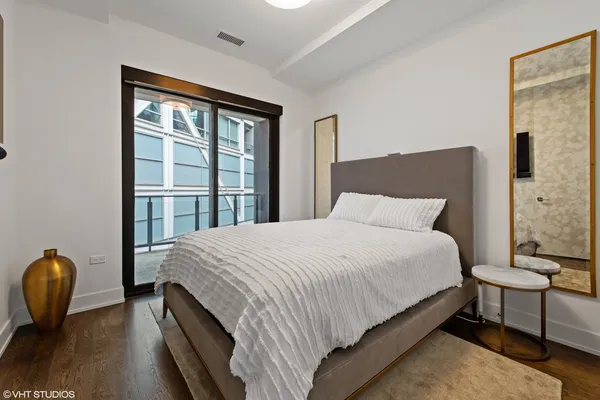 $6,500 | 668 North Kingsbury Street, Unit 507, Chicago, IL 60654