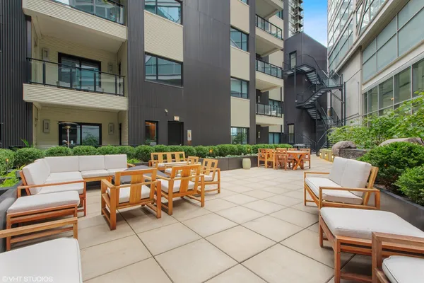 $6,500 | 668 North Kingsbury Street, Unit 507, Chicago, IL 60654