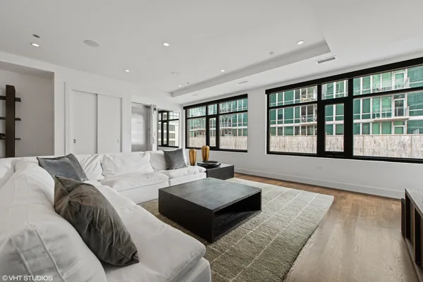 $6,500 | 668 North Kingsbury Street, Unit 507, Chicago, IL 60654