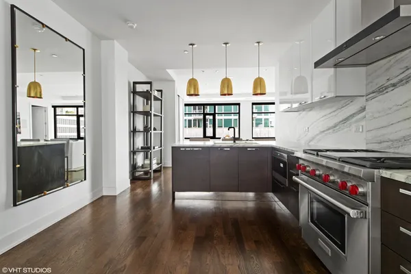 $6,500 | 668 North Kingsbury Street, Unit 507, Chicago, IL 60654