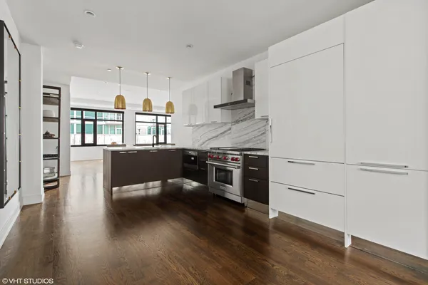 $6,500 | 668 North Kingsbury Street, Unit 507, Chicago, IL 60654