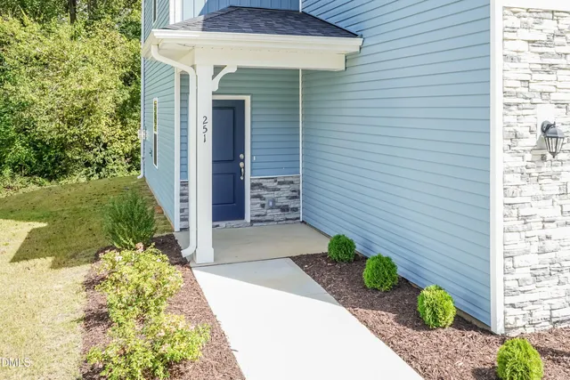 $299,999 | 251 Hopewell Br Court, Smithfield, NC 27577