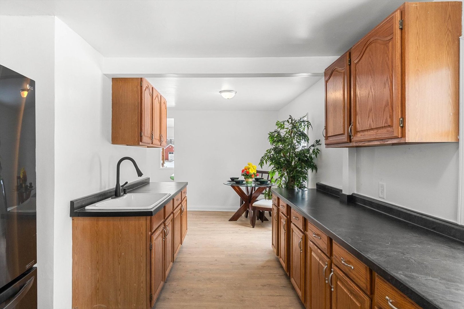 1146 South Union Street Aurora, IL 60505 - Photo 12 of 33