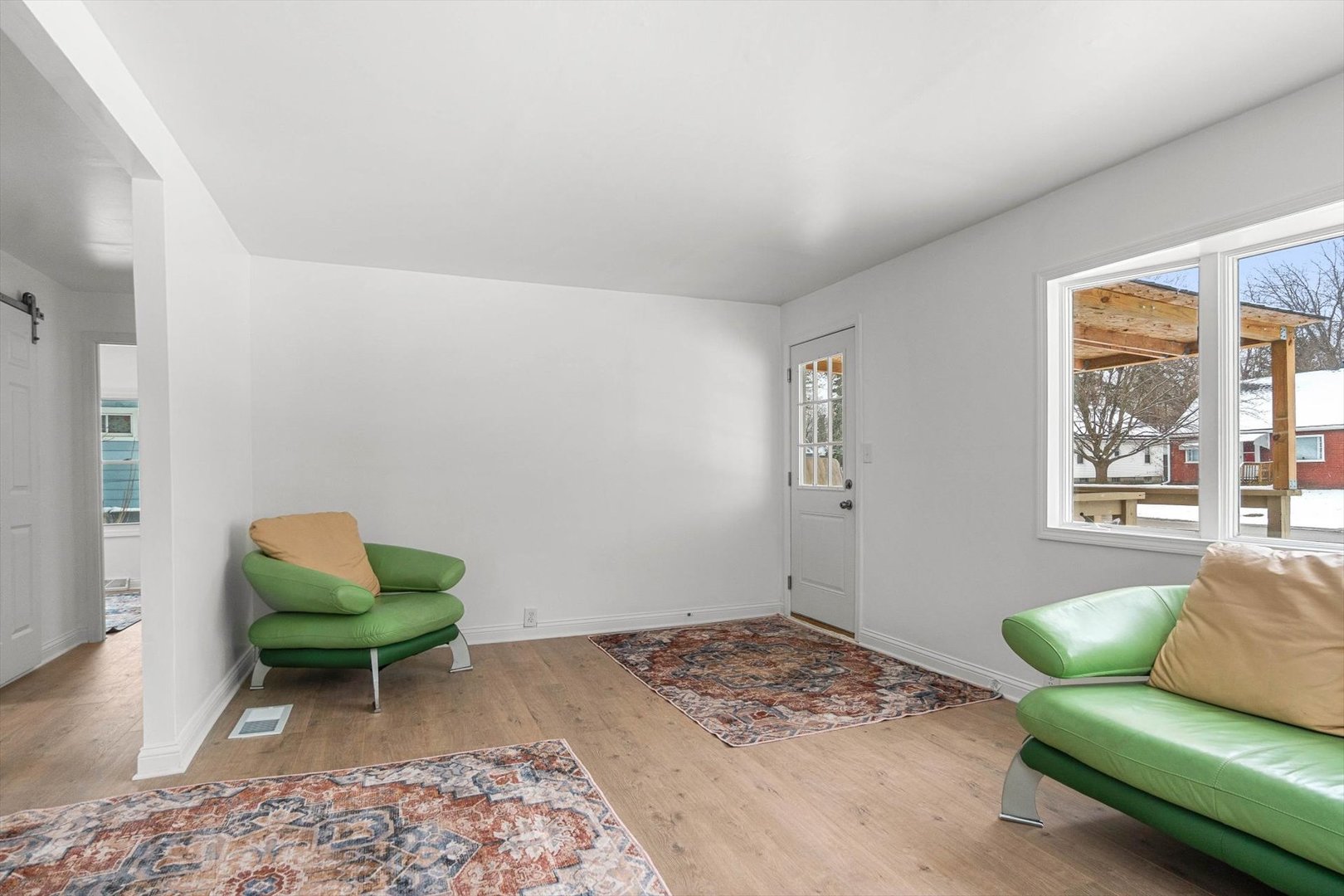 1146 South Union Street Aurora, IL 60505 - Photo 7 of 33