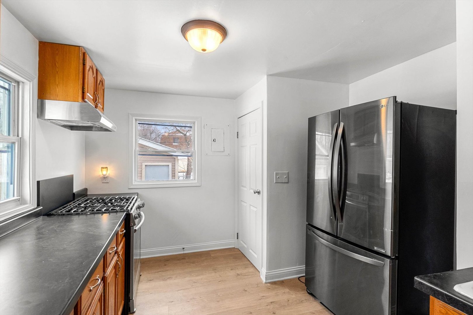 1146 South Union Street Aurora, IL 60505 - Photo 9 of 33