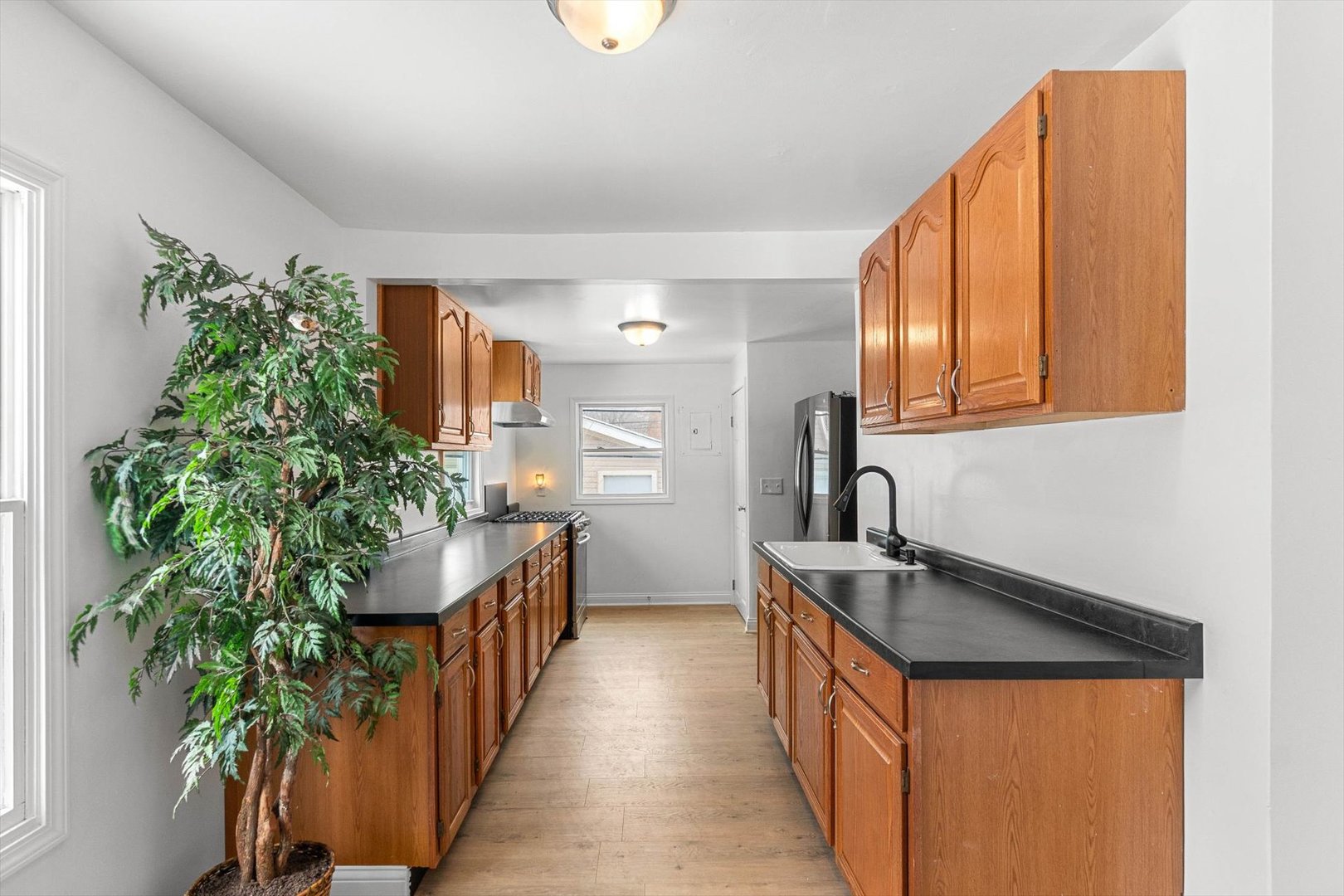 1146 South Union Street Aurora, IL 60505 - Photo 10 of 33