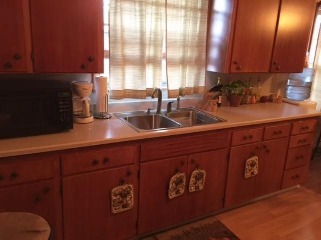 1243 Pipestone Road Benton Harbor, MI 49022 - Photo 9 of 23 1243 Pipestone Kitchen 8