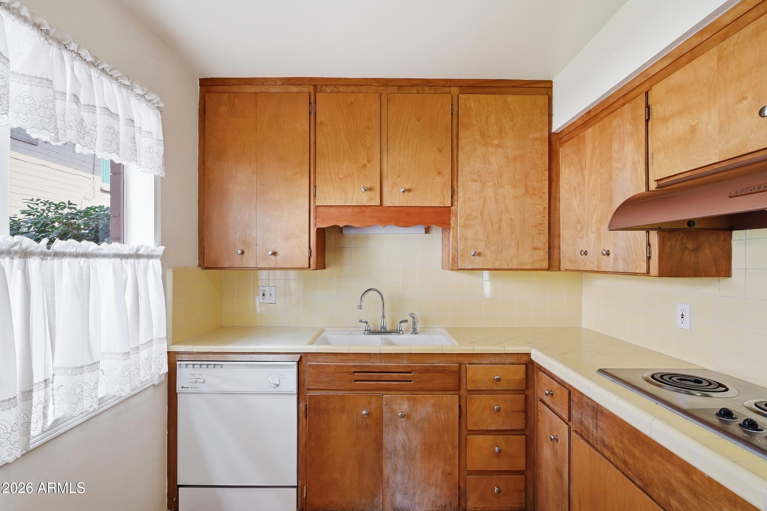 170 East Coronado Road, Unit 62 Phoenix, AZ 85004 - Photo 15 of 66 170 E Coronado Rd #62