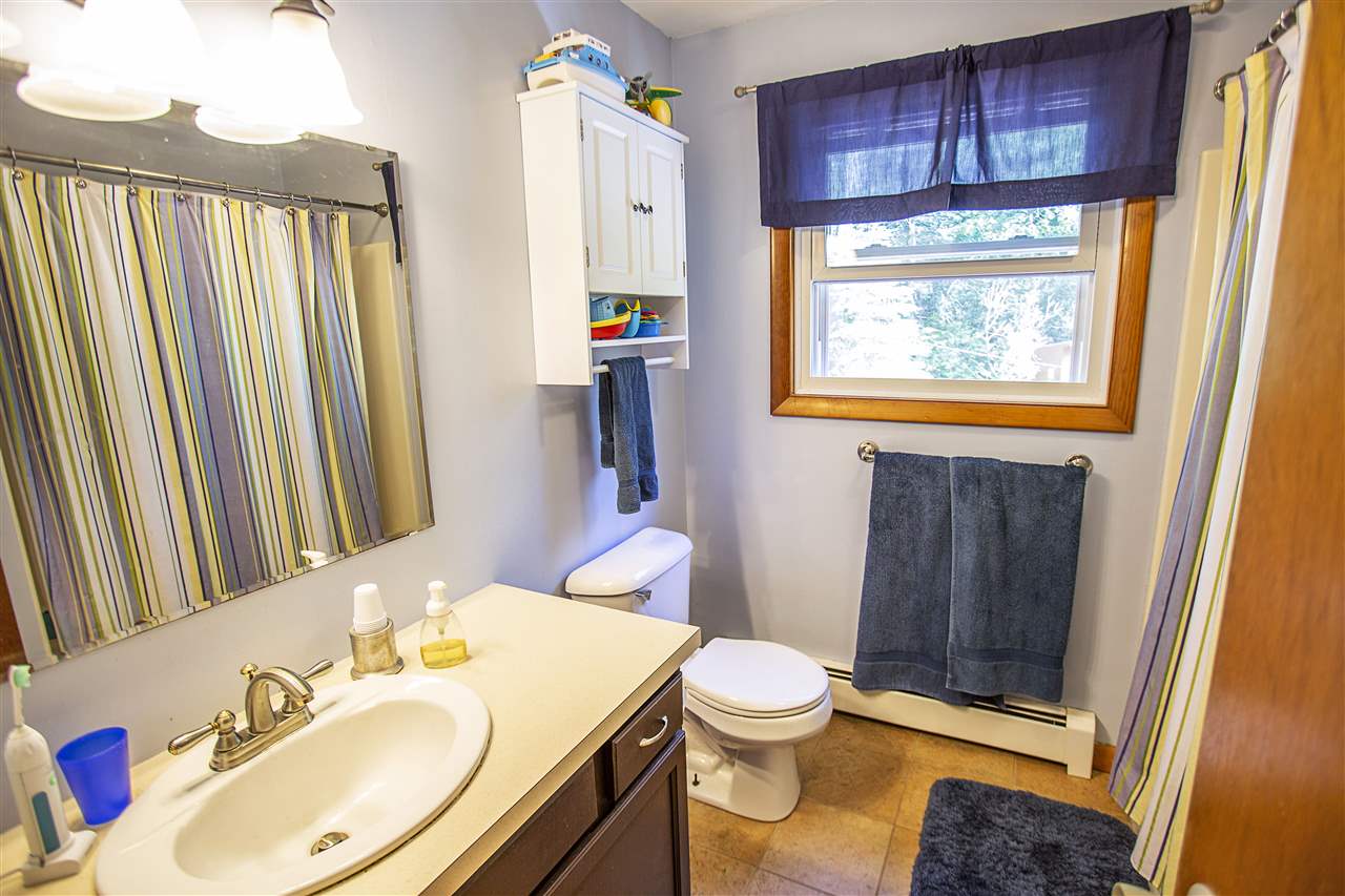 88 Frost Road Derry, NH 03038 - Photo 14 of 26