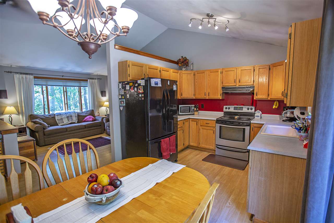 88 Frost Road Derry, NH 03038 - Photo 6 of 26