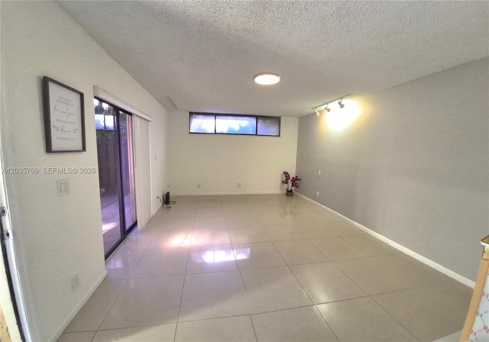 23106 Oxford Place, Unit D Boca Raton, FL 33433 - Photo 5 of 36