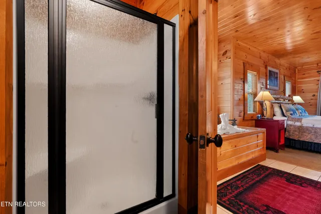 $1,100,000 | 1716 Smoky Hills Drive, Gatlinburg, TN 37738