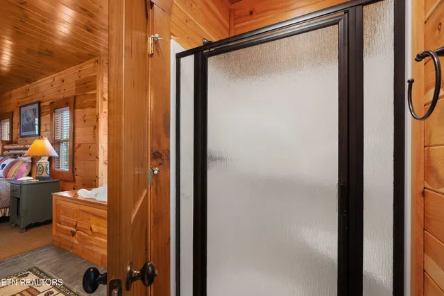 $1,100,000 | 1716 Smoky Hills Drive, Gatlinburg, TN 37738