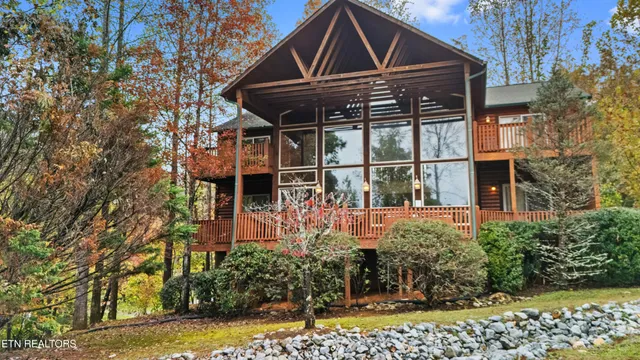 $1,100,000 | 1716 Smoky Hills Drive, Gatlinburg, TN 37738