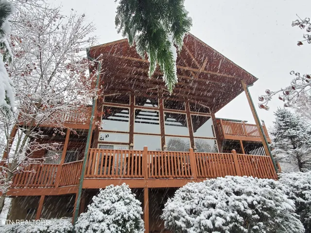 $1,100,000 | 1716 Smoky Hills Drive, Gatlinburg, TN 37738