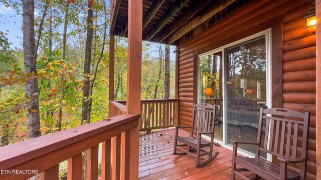$1,100,000 | 1716 Smoky Hills Drive, Gatlinburg, TN 37738