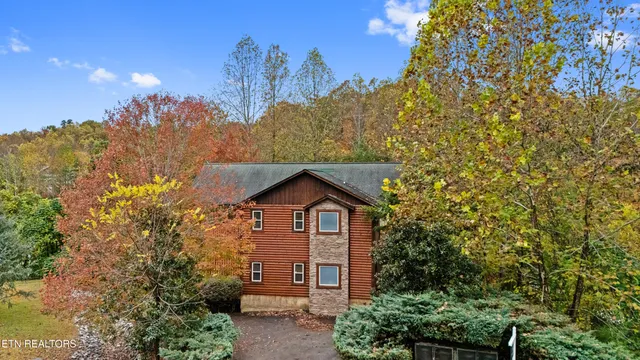 $1,100,000 | 1716 Smoky Hills Drive, Gatlinburg, TN 37738