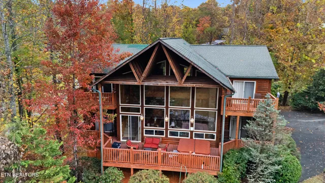 $1,100,000 | 1716 Smoky Hills Drive, Gatlinburg, TN 37738