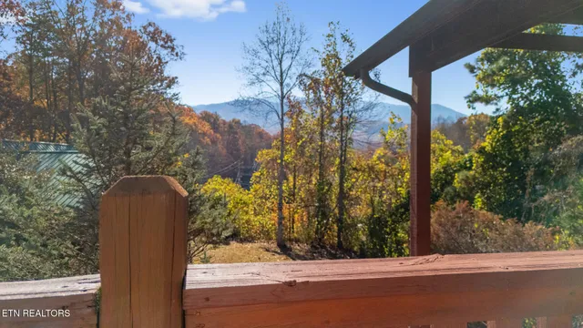 $1,100,000 | 1716 Smoky Hills Drive, Gatlinburg, TN 37738