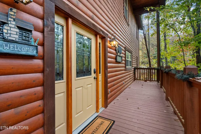 $1,100,000 | 1716 Smoky Hills Drive, Gatlinburg, TN 37738