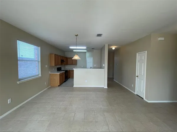 $2,275 | 724 Courson Drive, DeSoto, TX 75115