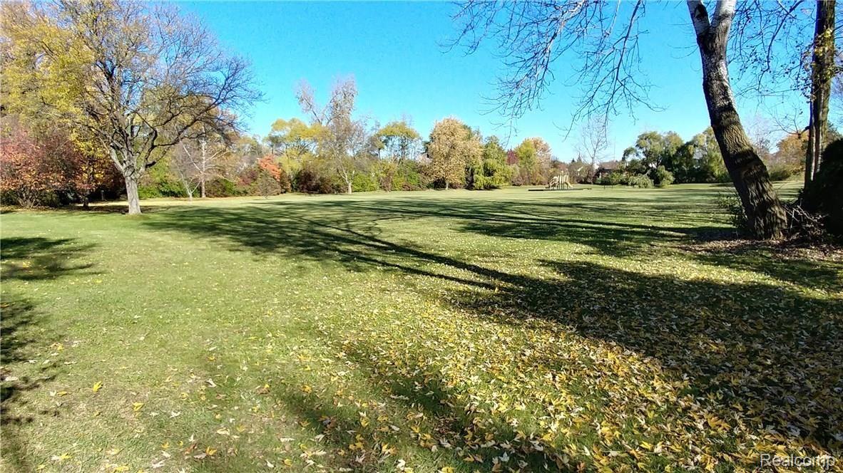 3884 Ruthland Road Troy, MI 48084 - Photo 22 of 27 20171108_125637_HDR.jpg