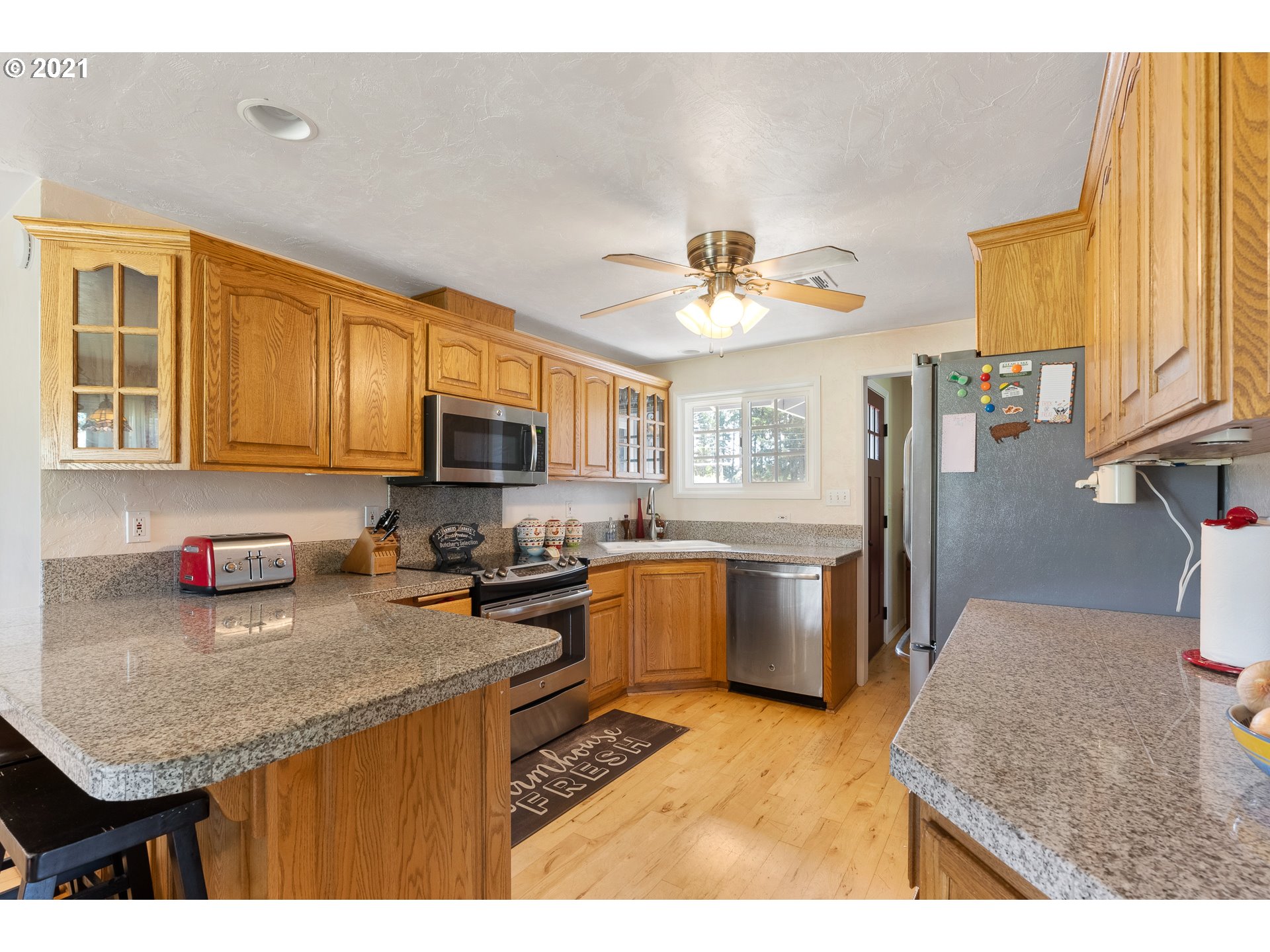 23785 Suttle Road Veneta, OR 97487 - Photo 7 of 32 Gallery Image 7