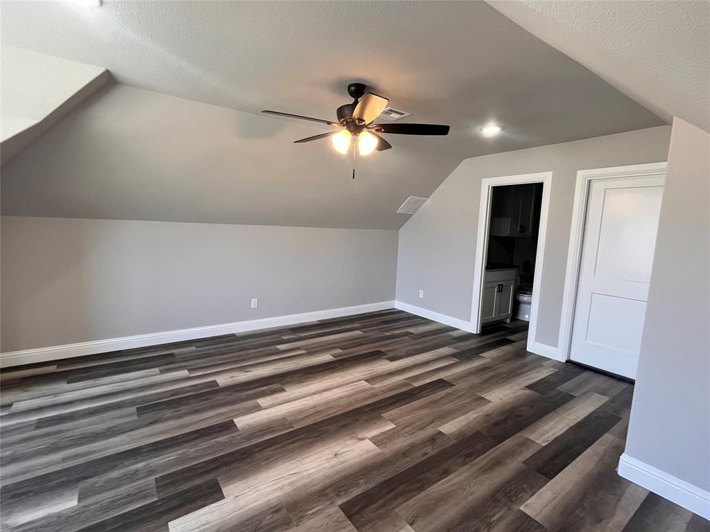 1404 Dixie Road Whitesboro, TX 76273 - Photo 8 of 35