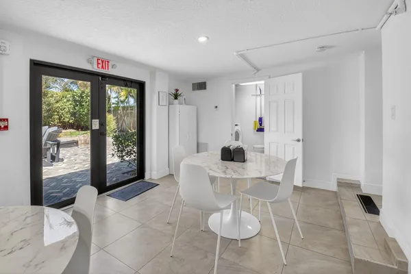 $1,925,000 | 245 Seacrest Lane, Delray Beach, FL 33444