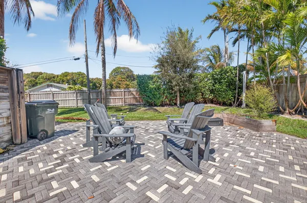 $1,925,000 | 245 Seacrest Lane, Delray Beach, FL 33444
