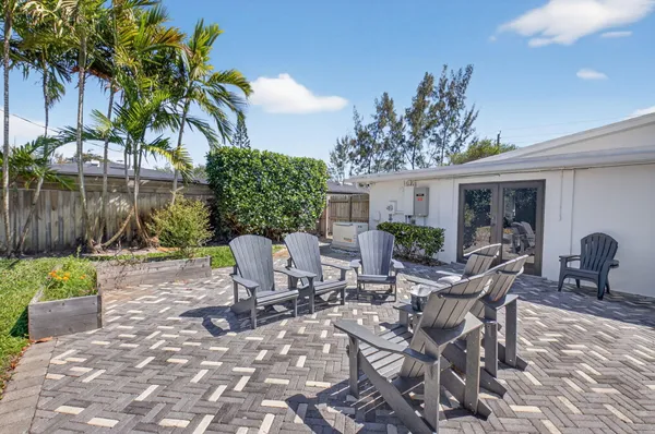 $1,925,000 | 245 Seacrest Lane, Delray Beach, FL 33444