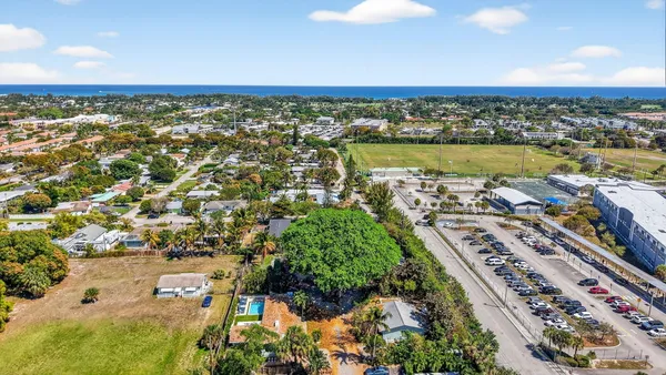 $1,925,000 | 245 Seacrest Lane, Delray Beach, FL 33444