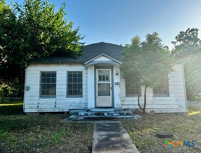 105 Allen Street Edna, TX 77957 - Photo 1 of 13
