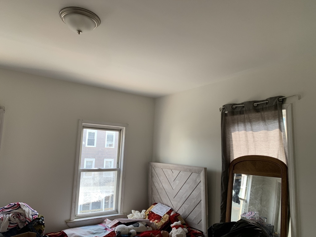 128 Austin Street Worcester, MA 01609 - Photo 5 of 30