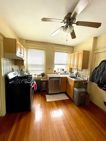 $4,800 | 78 Browne Street, Unit 2, Brookline, MA 02446