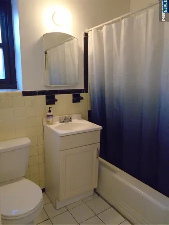 $1,250 | 2337 Hudson Terrace, Unit B15, Fort Lee, NJ 07024