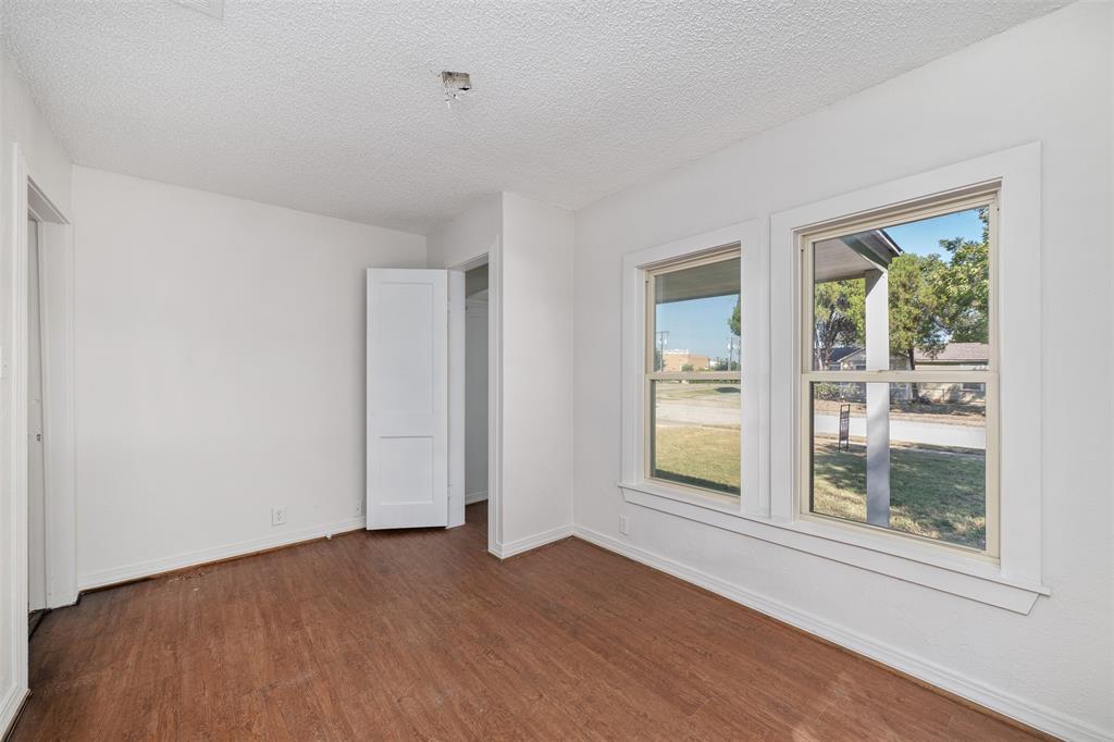 102 San Saba Avenue Benbrook, TX 76126 - Photo 12 of 24