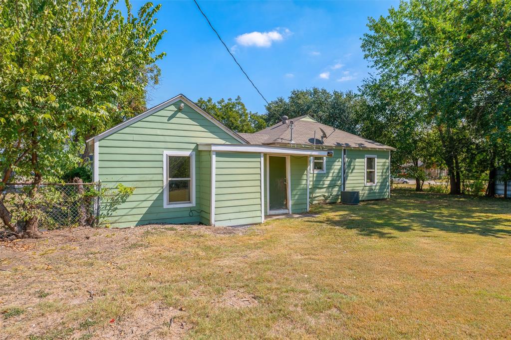 102 San Saba Avenue Benbrook, TX 76126 - Photo 16 of 24