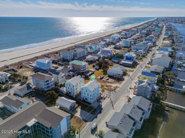 $779,000 | 2 Clam Shell Lane, Unit 9, Carolina Beach, NC 28428