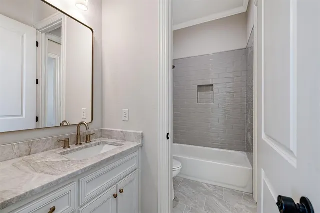 a view of a walk in closet