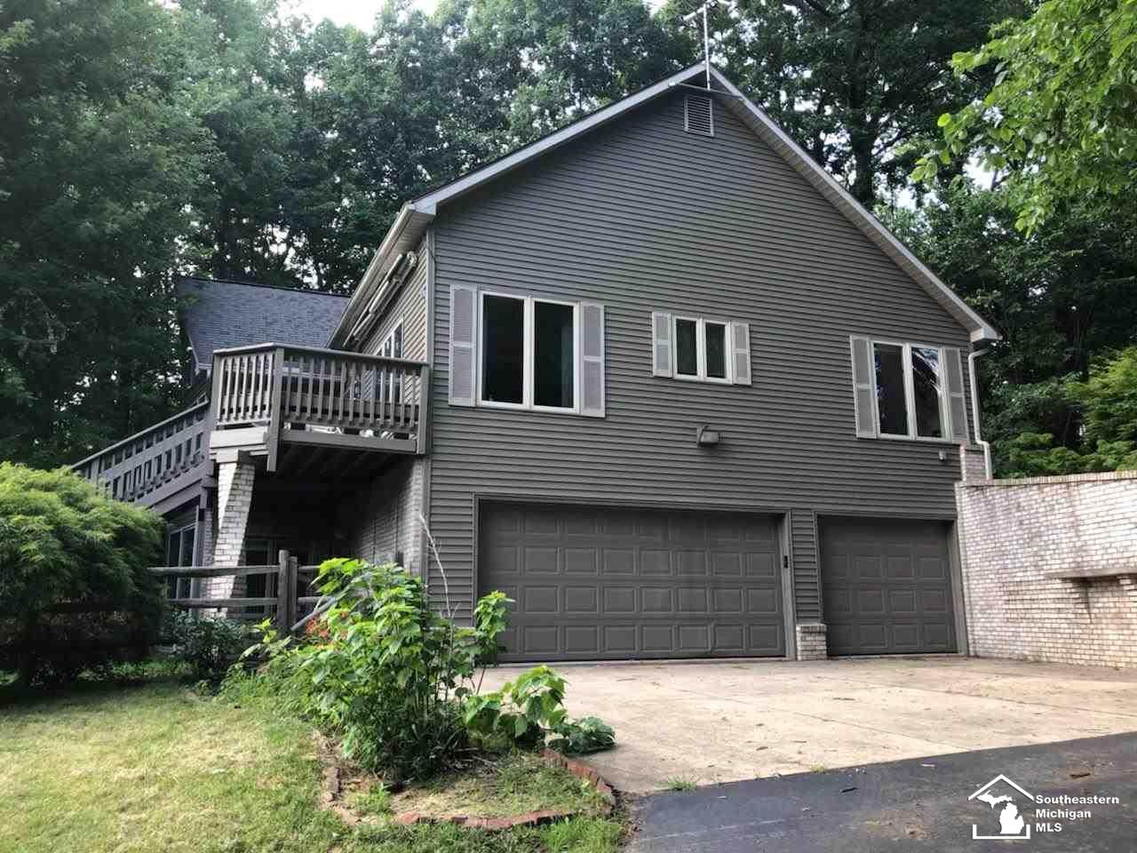 6729 Douglas Road Lambertville, MI 48144 - Photo 4 of 23 31388335-3.JPG