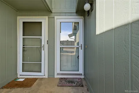 $325,000 | 3081 South Macon Circle, Aurora, CO 80014