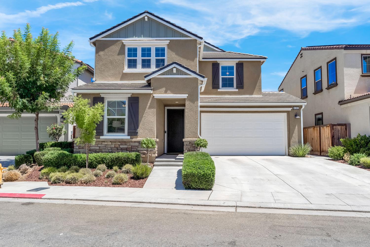 4369 Horizon Drive Madera, CA 93636 - Photo 1 of 39 front view of a house