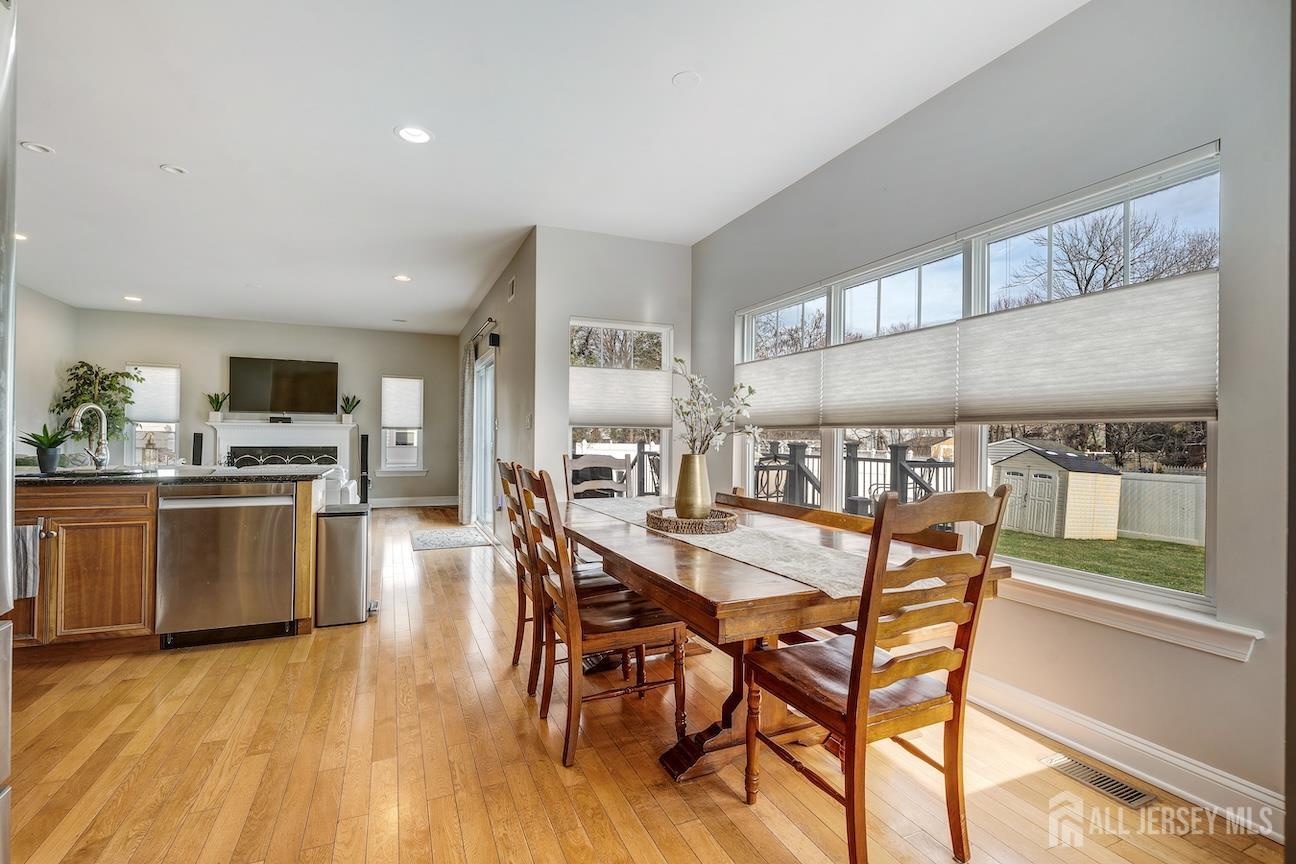 408 Old Georges Road North Brunswick, NJ 08902 - Photo 15 of 37