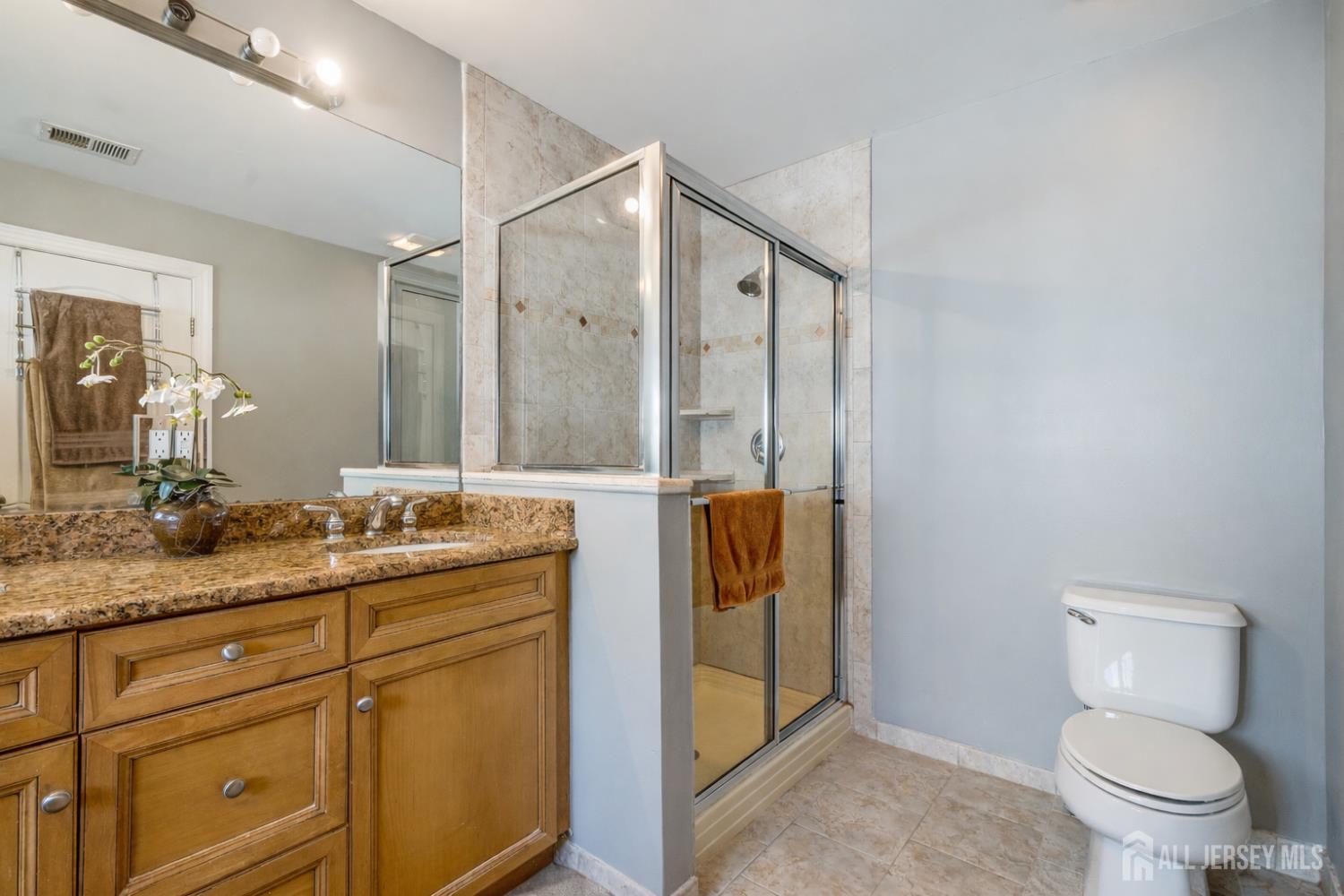 408 Old Georges Road North Brunswick, NJ 08902 - Photo 23 of 37