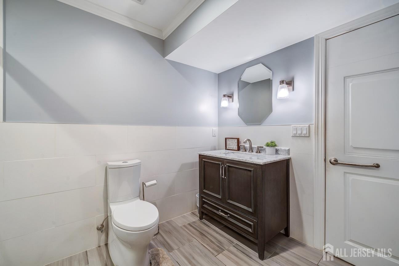 408 Old Georges Road North Brunswick, NJ 08902 - Photo 32 of 37