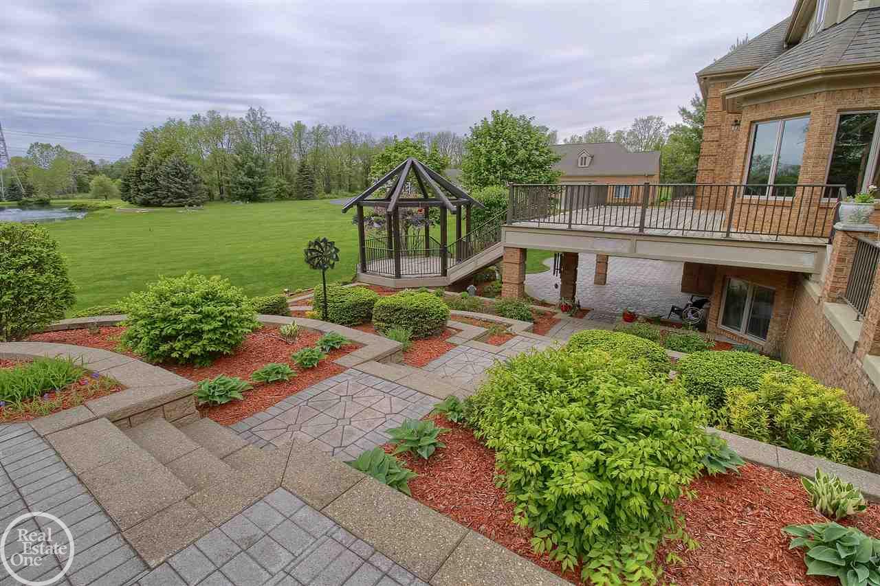 311 Townsend Road Leonard, MI 48367 - Photo 31 of 91 31381776-30.JPG
